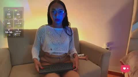 Snapshot of scarleett_ebony chatting on December 5, 7:32 pm scarleett_ebony online show from December 5, 7:32 pm