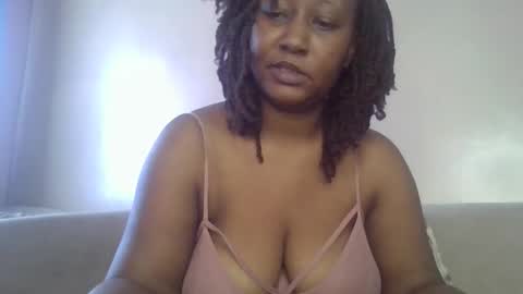 scarlet_25142359 online show from December 2, 11:04 am