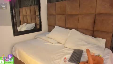 Snapshot of scarlet__love__ chatting on June 23, 11:52 am scarlet__love__ online show from June 23, 11:52 am