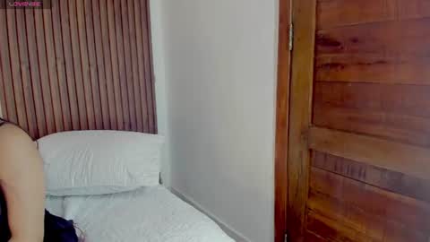 Snapshot of scarlet__rose_ chatting on June 22, 7:00 pm scarlet__rose_ online show from June 22, 7:00 pm