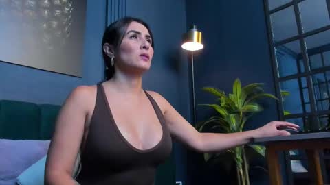 Scarlet Edwars online show from October 15, 7:14 pm