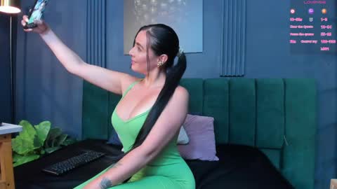 Scarlet Edwars online show from May 28, 6:16 pm