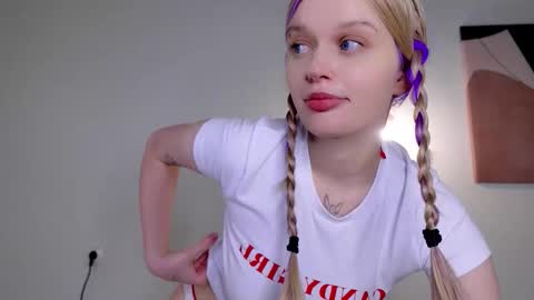 scarlet_enchantress online show from November 17, 6:08 am