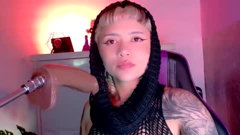 scarlet_gold online show from November 29, 10:57 pm