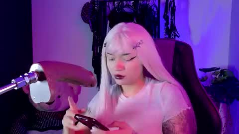 scarlet_gold online show from June 18, 8:35 pm
