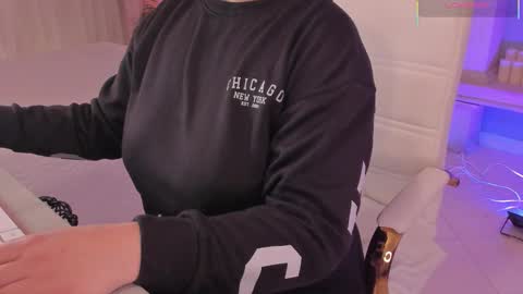 Snapshot of scarlet_miller_1 chatting on November 7, 12:05 pm Celeste online show from November 7, 12:05 pm