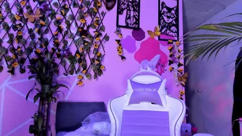 SCARLET online show from April 8, 5:18 am