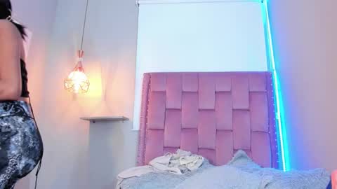 scarlet_vixen_ online show from March 9, 12:53 pm