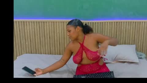 Snapshot of scarlet_xx chatting on May 19, 7:42 pm scarlet_xx online show from May 19, 7:42 pm