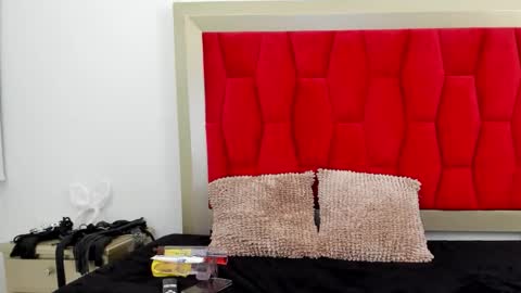 Scarlet online show from December 17, 1:44 am