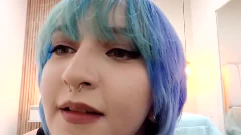 Scarlet online show from November 18, 5:06 pm