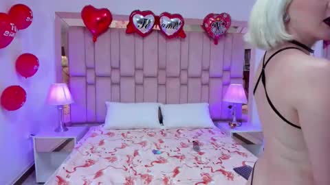 Snapshot of scarletgodd chatting on February 4, 9:31 pm Scarlet online show from February 4, 9:31 pm