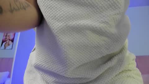 Scarlet  online show from December 2, 4:51 am