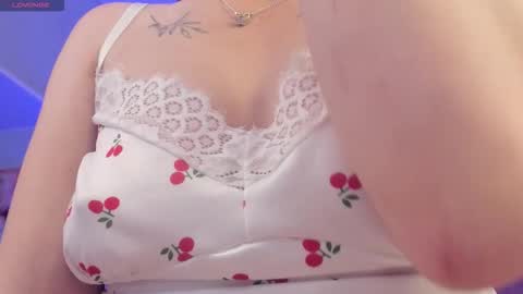 Snapshot of scarletgv chatting on February 20, 6:10 am Scarlet online show from February 20, 6:10 am