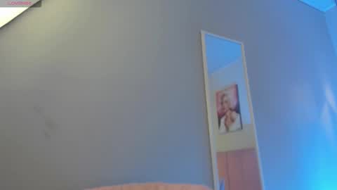 Snapshot of scarletgv chatting on February 21, 6:36 am Scarlet online show from February 21, 6:36 am