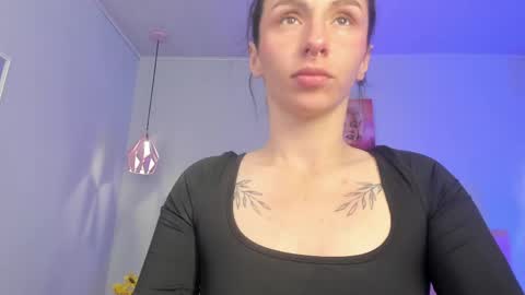 Snapshot of scarletgv chatting on May 25, 8:42 am Scarlet online show from May 25, 8:42 am