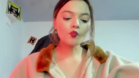 Snapshot of scarleth_owens1 chatting on October 22, 6:35 am online show from October 22, 6:35 am