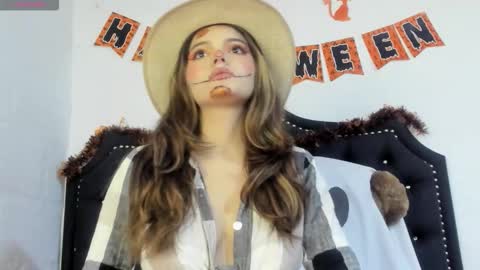 Snapshot of scarleth_owens1 chatting on October 26, 9:04 am online show from October 26, 9:04 am