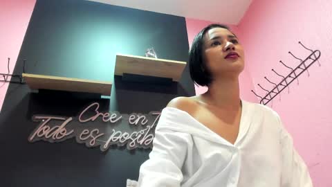 Snapshot of scarlethfoxx_ chatting on April 7, 5:24 pm scarlethfoxx_ online show from April 7, 5:24 pm