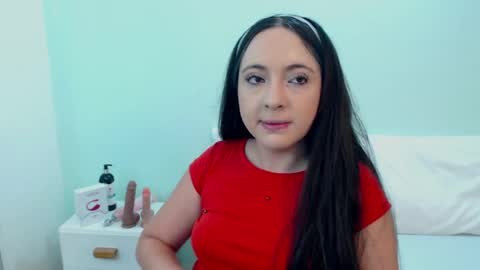 scarlet  online show from April 5, 10:34 am