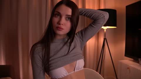 Snapshot of scarletmore chatting on December 1, 9:59 pm Scarlet online show from December 1, 9:59 pm