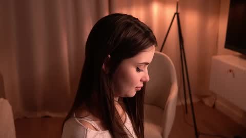 Snapshot of scarletmore chatting on December 13, 10:34 pm Scarlet online show from December 13, 10:34 pm