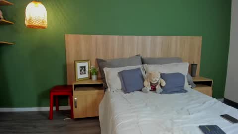 Scarlett  online show from April 2, 2:37 pm