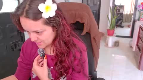 Snapshot of scarlett77_ chatting on June 5, 2:56 pm Scarletland welcome online show from June 5, 2:56 pm