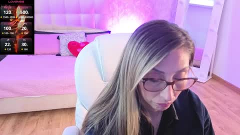 Scarlett online show from April 10, 11:48 am