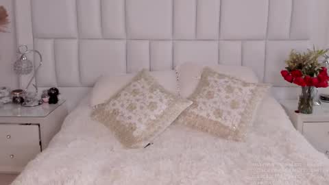 Snapshot of scarlett__baker11 chatting on February 17, 8:04 pm juli online show from February 17, 8:04 pm