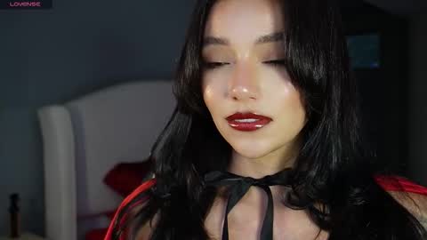 Snapshot of scarlett__baker11 chatting on October 21, 10:32 pm juli online show from October 21, 10:32 pm