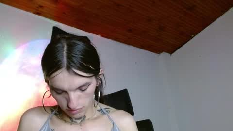 scarlet online show from March 30, 4:41 pm