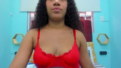 Snapshot of scarlett_fox20 chatting on February 27, 11:43 am scarlett_fox20 online show from February 27, 11:43 am