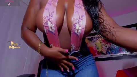 Snapshot of scarlett_rios19 chatting on October 22, 9:36 pm Scarlett Rios19 online show from October 22, 9:36 pm