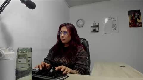 Snapshot of scarlett_sen chatting on February 27, 3:48 pm Mistress Scarlett online show from February 27, 3:48 pm