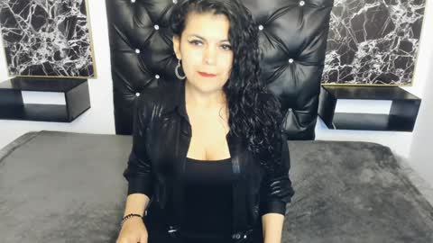 Scarlett online show from January 3, 1:47 pm