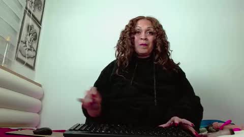 scarlettbooty online show from November 29, 5:32 am