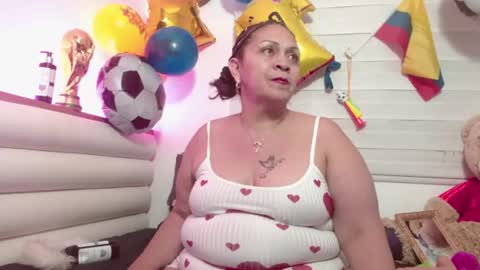 Snapshot of scarlettbooty chatting on June 26, 10:08 am scarlettbooty online show from June 26, 10:08 am