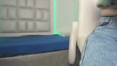 scarlette_js online show from September 29, 3:33 am
