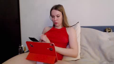 Snapshot of scarlettford chatting on January 19, 12:42 pm Scarlett online show from January 19, 12:42 pm