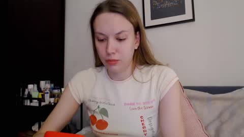 Snapshot of scarlettford chatting on February 8, 3:48 pm Scarlett online show from February 8, 3:48 pm