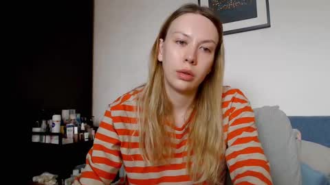 Snapshot of scarlettford chatting on February 17, 12:01 pm Scarlett online show from February 17, 12:01 pm