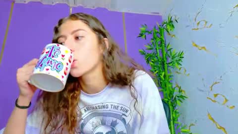 Scarlet online show from September 27, 2:16 am