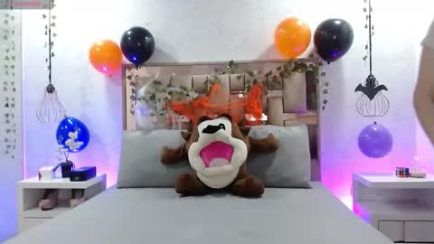 Snapshot of scarlettroxx chatting on October 25, 11:29 am Scarlet online show from October 25, 11:29 am