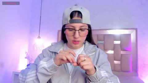 Scarlet online show from April 21, 2:51 am