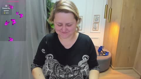 Scarlett online show from December 3, 5:20 am