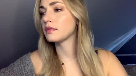 ScarlettxBlonde online show from April 28, 6:29 am