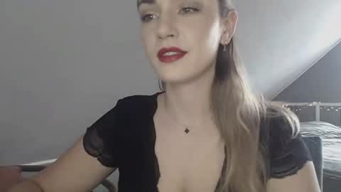 ScarlettxBlonde online show from June 1, 6:15 am