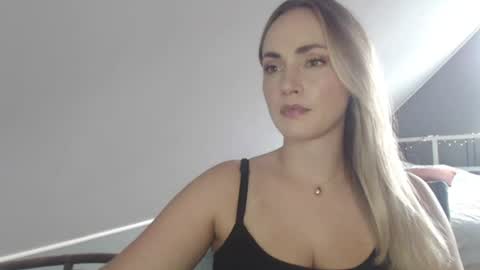 ScarlettxBlonde online show from August 3, 3:27 pm