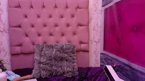 Scarlett online show from May 2, 5:18 pm